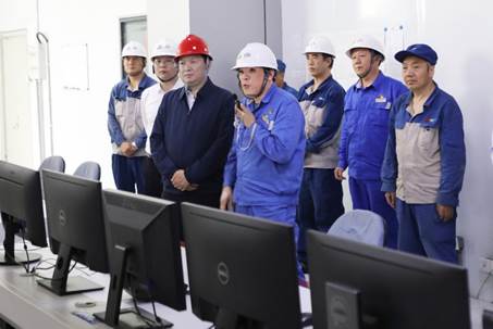 打造向上向前第一象限生力軍 錘煉甘于做人做事作難、受苦受累受屈的企業家隊伍——河南投資集團黨委書記、董事長劉新勇蒞臨安彩高科開展主題教育調研